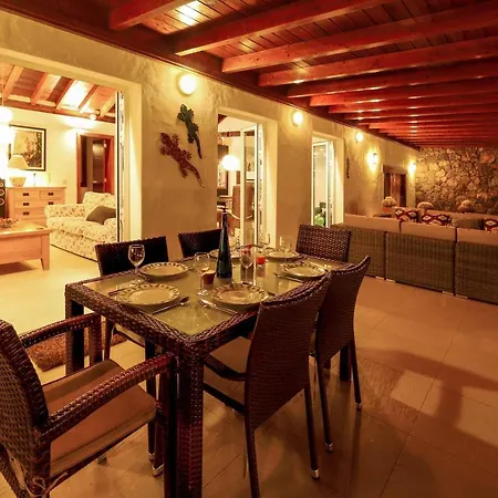 Villa Dos Piedras *