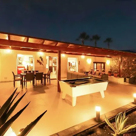 Dos Piedras Villa *