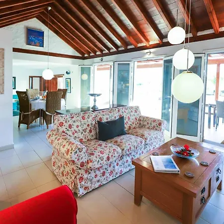 Dos Piedras Villa Puerto del Carmen (Lanzarote)
